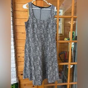 Banana Republic Black and White knit Midi Dress size L